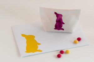 Enveloppe en doospuikerzakje met silhouette van een konijntje